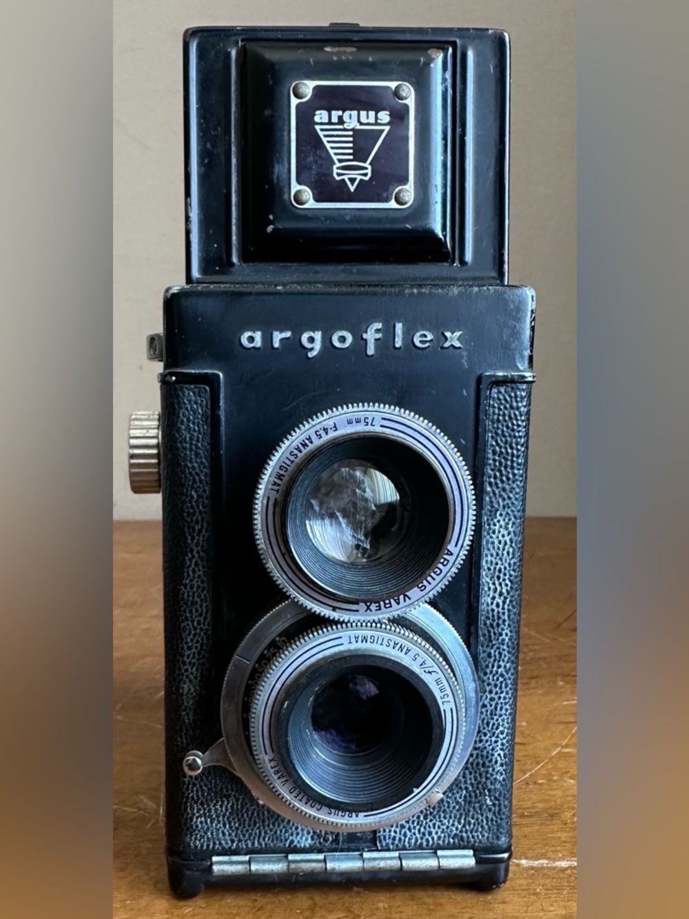 Vintage Argus USA ArgoFlex Camera w/ Varex 75mm F-45 Anastigmat Twin Lens
